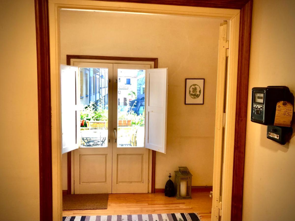 Maison Biscuit. Apartament A La Placa De La Vila กัมโปรดอน ภายนอก รูปภาพ