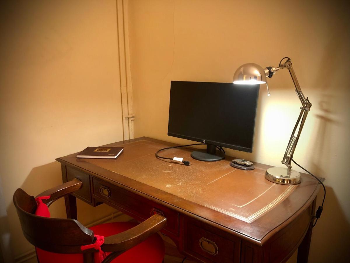 Maison Biscuit. Apartament A La Placa De La Vila กัมโปรดอน ภายนอก รูปภาพ